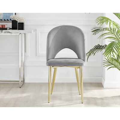 Scottsmoor 4 - Person Dining Set