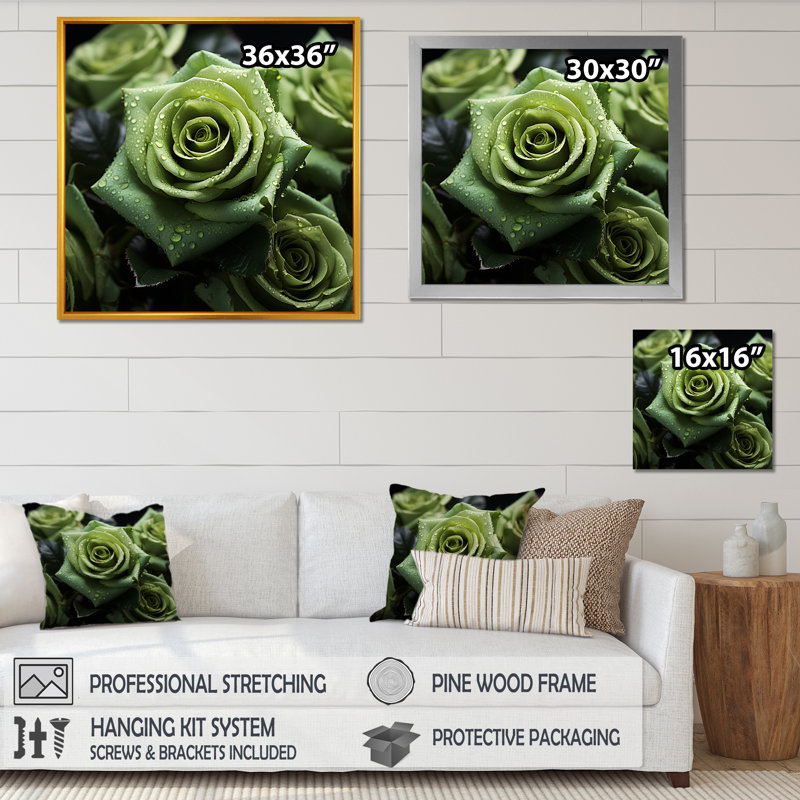 «Realistic Green Roses Bloom I», reproduction sur toile, Cadre doré simple, H 36 po x l 36 po x P 1,5 po