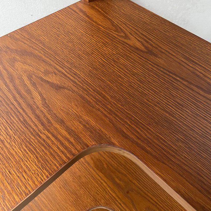 Bibliothèque d'angle en forme de L à 6 niveaux, chêne foncé, avec déflecteur et grain de bois 3D, convenant à une bibliothèque de bureau dans un couloir