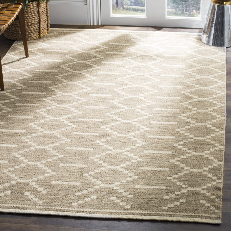 Bennett Hand Woven Wool/Cotton Geometric Rug in Grey/Ivory, Rectangle 4' x 6'