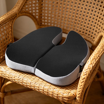 Soft Seat Cushion Portable Memory Foam Office Seat Slow Rebound Breathable Mesh Car Seat Pad for Office Car Stadium Flight Use