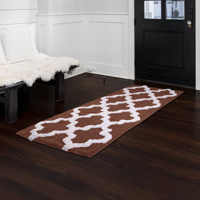 Tapis de salle de bain en coton 24 po x 60 po avec motif de treillis et base antidérapante Freida - lavable à la machine
