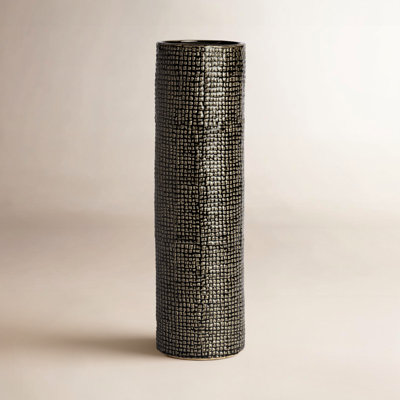 Vaila Ceramic / Porcelain Table Vase