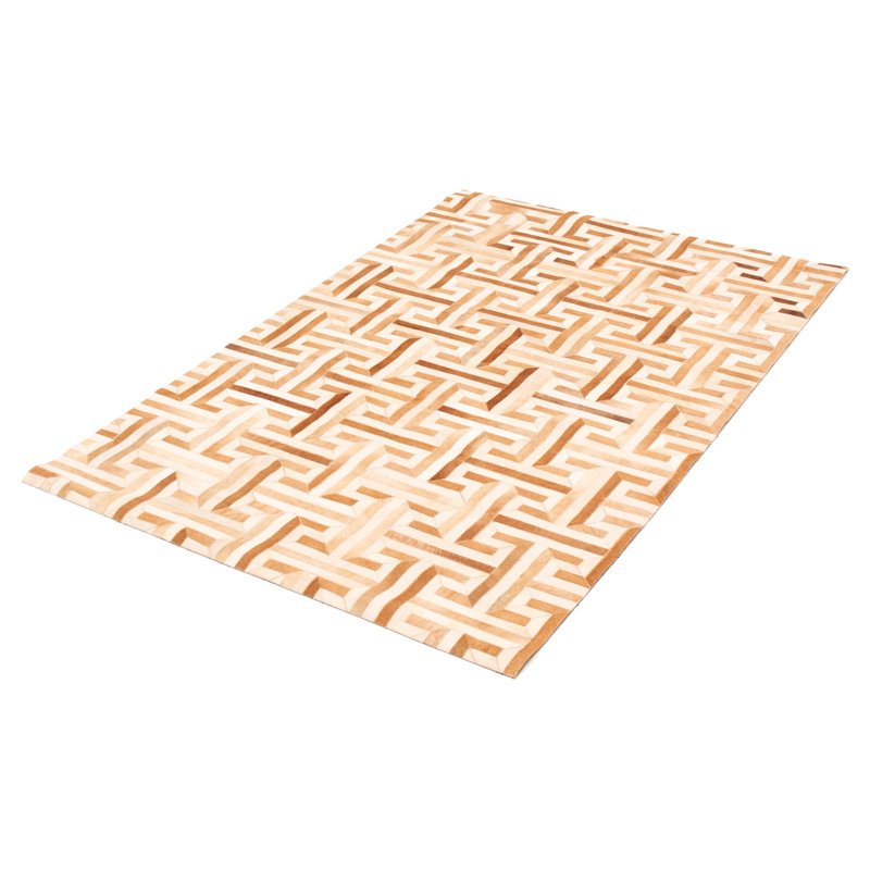 Tapis brun clair en cuir de vache fabriqué à la main Guthki