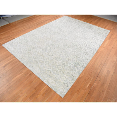 9'10"x14' Ivory Pure Silk with Wool Fluffy Collection Hand Knotted Rug F2B66961246949F3B498DB9776B73580