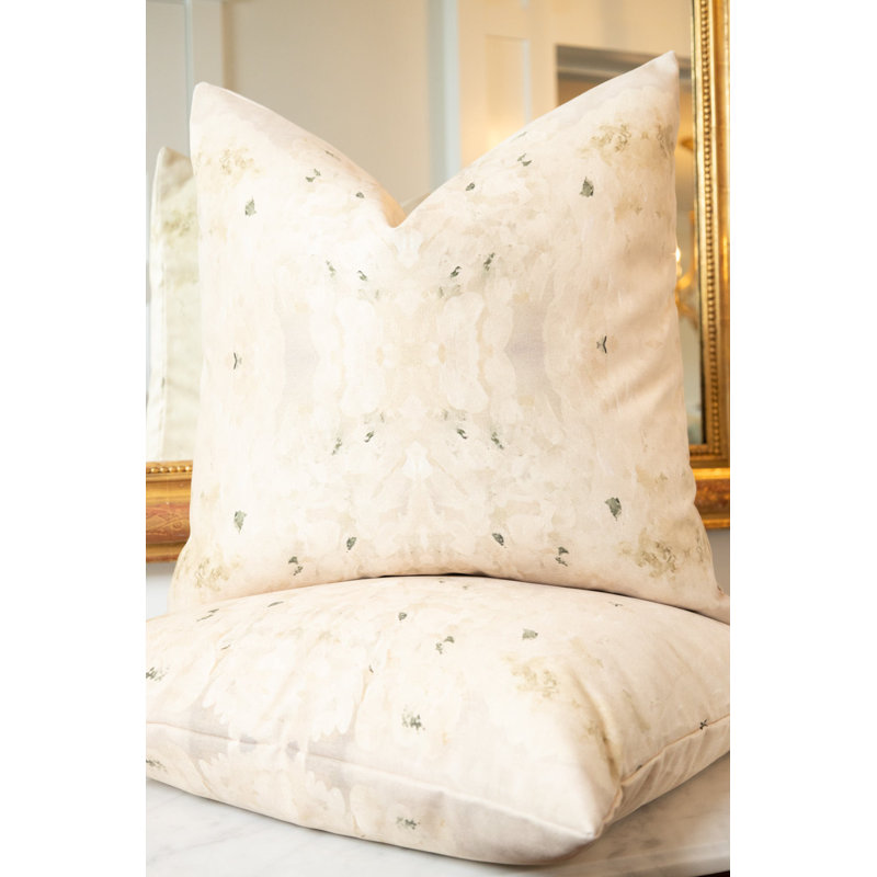 Centerpiece Square Pillow Cover & Insert, 22"H x 22"W