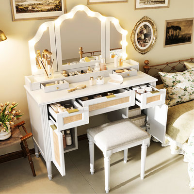 Coiffeuse de 44,01 po avec 13 ampoules classiques, 3 tonalités d'éclairage, miroir à trois volets, 5 tiroirs, tablettes et charge intégrée, attrait bohémien moderne pour les éclairages à DEL de style bureau de chambre à coucher, options,