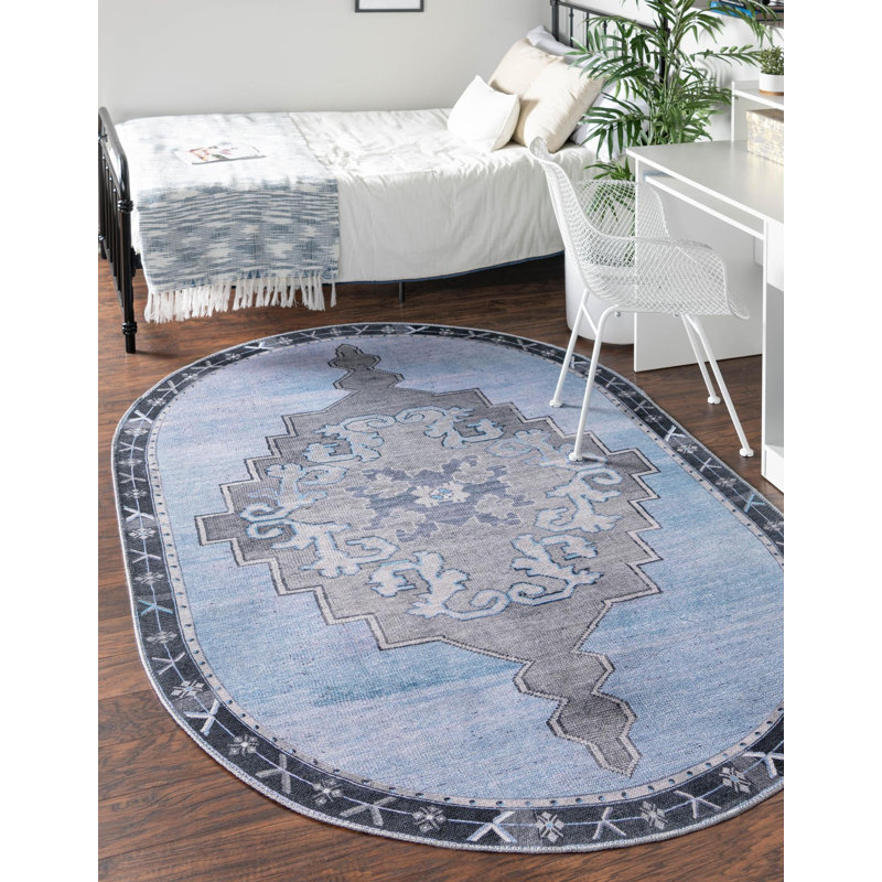 Tapis traditionnel de couleur gris-bleu