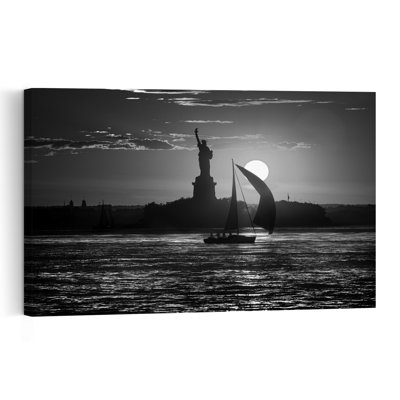«Lady Liberty Sunset Sail Dramatic Abstract Contemporary City Sunset», reproduction d'art