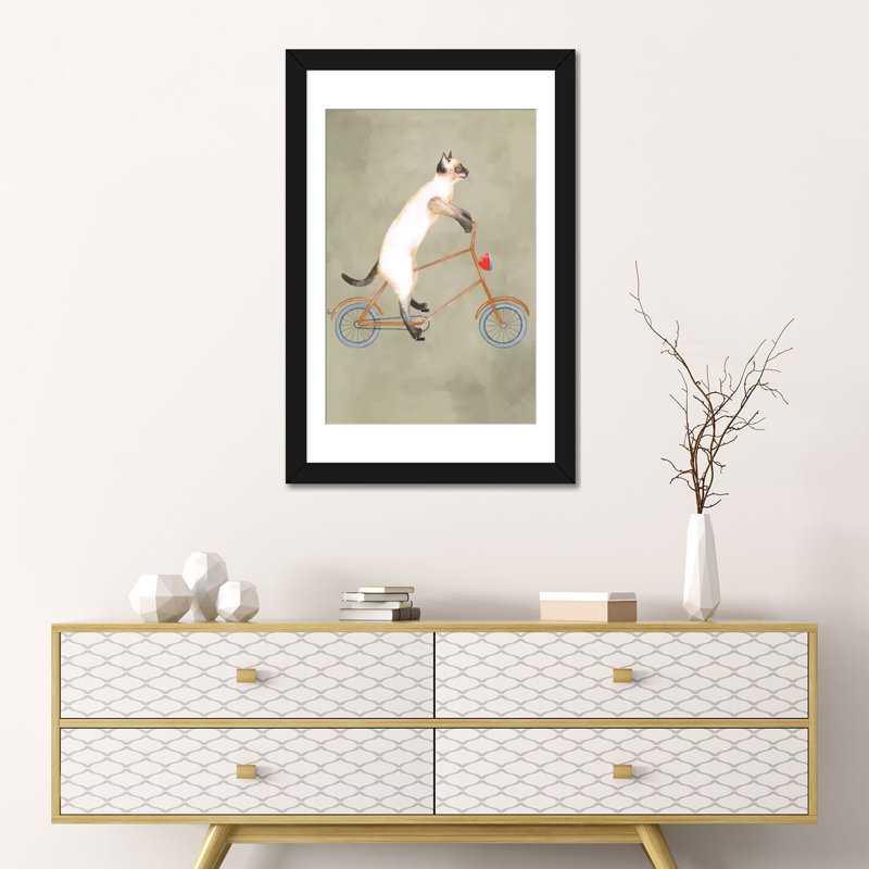 Chat sur vélo par Coco de Paris, reproduction d'art sur toile tendue, H 24 po x l 16 po x P 1 po, Papier avec cadre noir