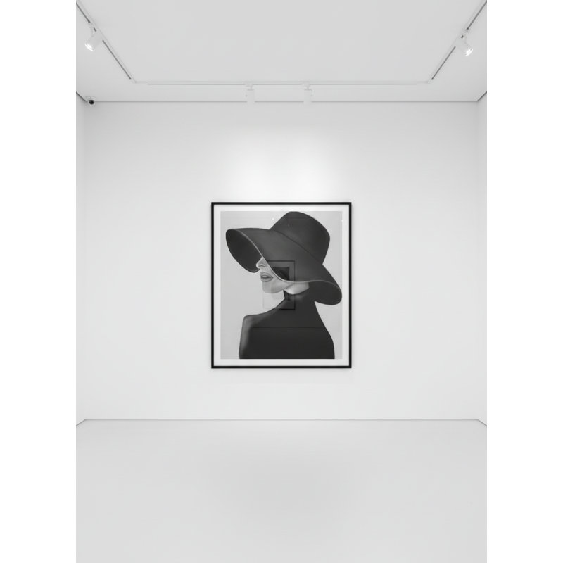 «Veiled Silence», art mural sur toile encadré par Kasian Art Studio, Noir