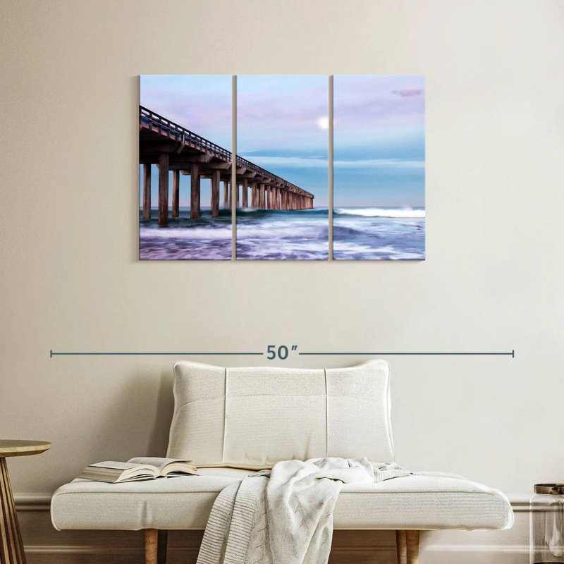 Moon setting over scripps pier Aletra, H 24 po x l 38 po