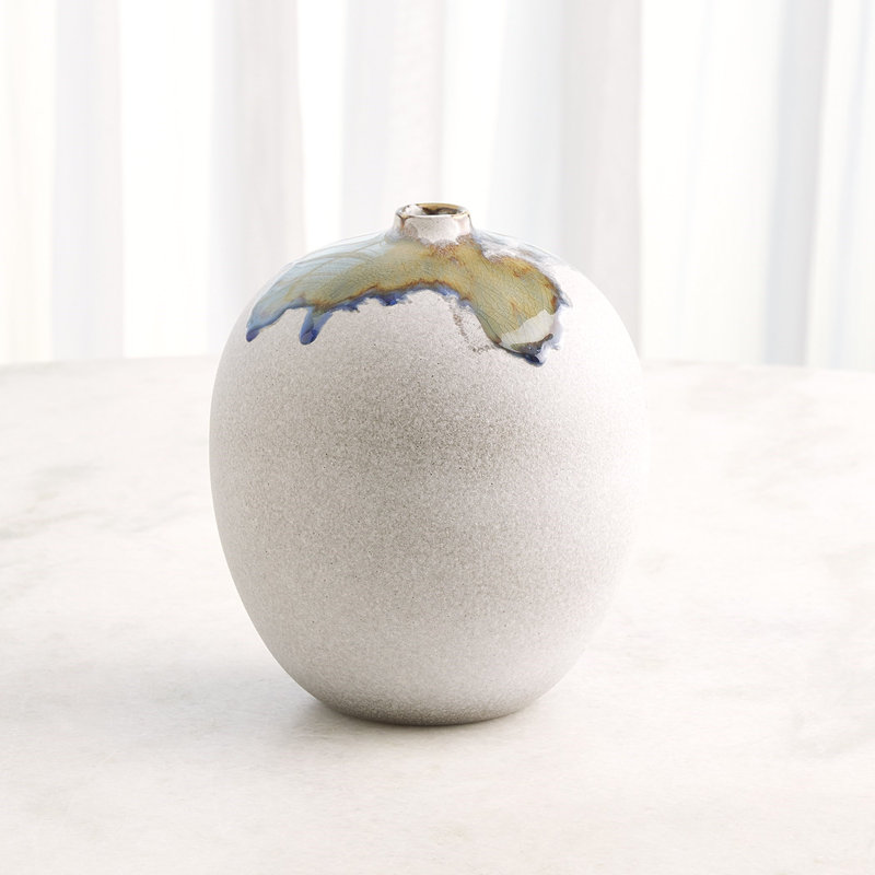 Vase de table en céramique / porcelaine, Hauteur totale - 9,75 po