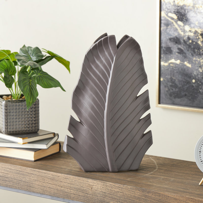 Vase décoratif Cole and Grey, H 17,4 po x l 11,55 po x P 4,5 po, Noir