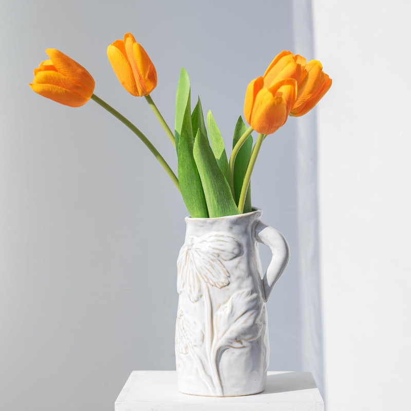 Vase beige beige