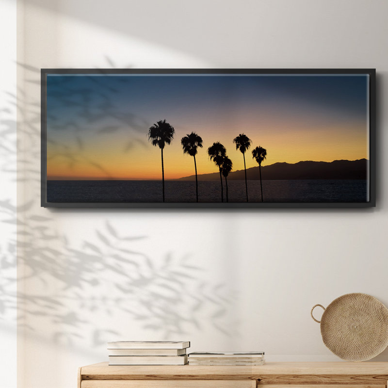 Dusk in Cali, toile encadrée, H 20 po x l 50 po
