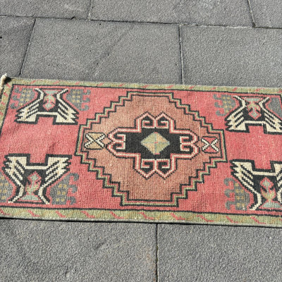 Small Vintage Turkish Anatolian Rug in Pink - Decorative Wool Design for Home Decor