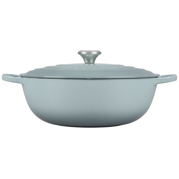 https://assets.wfcdn.com/im/93440695/resize-h600-w600%5Ecompr-r85/2356/235663175/Le+Creuset+Signature+Enameled+Cast+Iron+7.5+Qt+Chef%27s+Oven+with+Lid.jpg