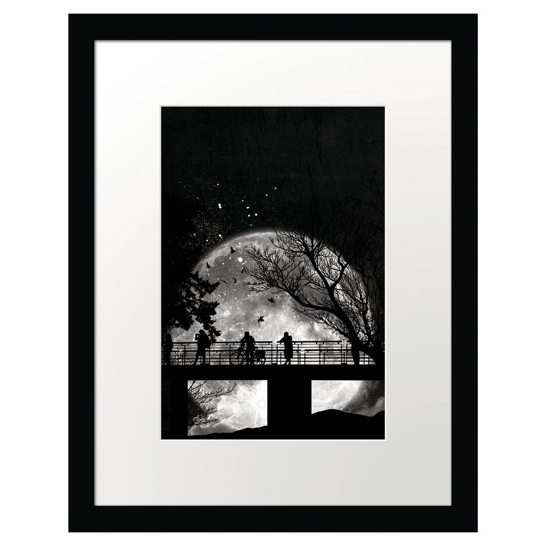 Gerahmtes Poster Moon So Close Black