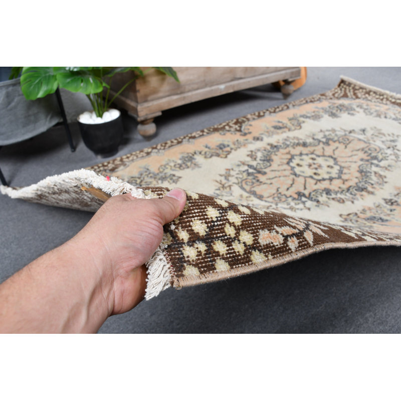 Tapis turc rétro Oushak beige avec motifs floraux pour espaces de salon brun / beige