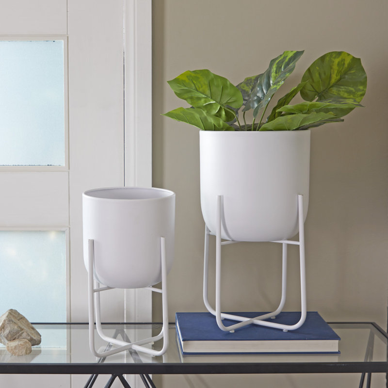 2 Piece Metal Indoor Outdoor Planter with Removable Stand Set, White, 16.75" H x 9.15" W x 9..30" D