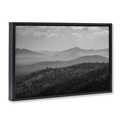 Cadre flottant Misty Adirondack Mountains, conception de James Rodewald