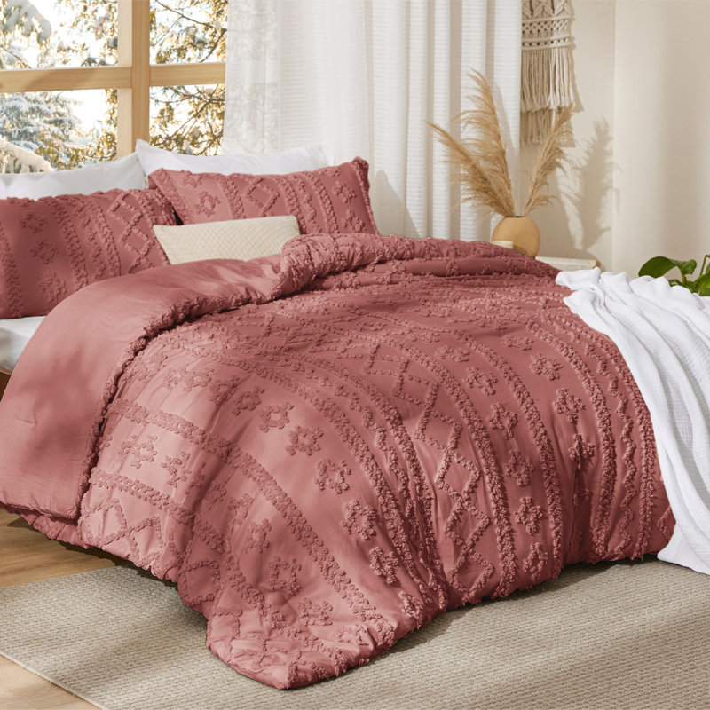 Bedsure Tufted Embroidery All-Season Microfiber Comforter Set, Queen Comforter + 2 Standard Shams, Grayish Pink