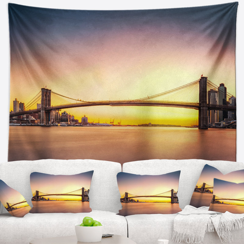 Tapisserie bleu ciel brooklyn bridge, H 78 po x l 92 po