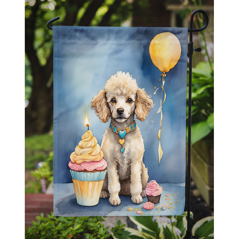 Drapeau de jardin «Happy Birthday», Caniche jouet blanc