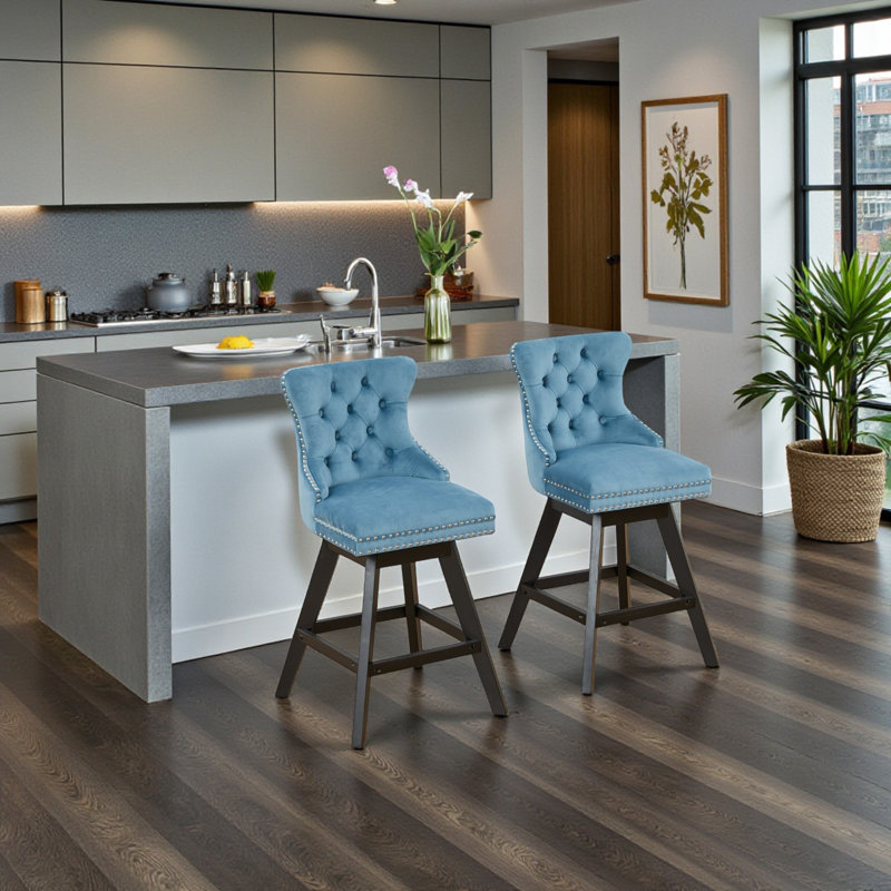 Tabourets de bar pivotants en velours avec décoration capitonnée et pieds en bois Cicero, Bleu clair, 4