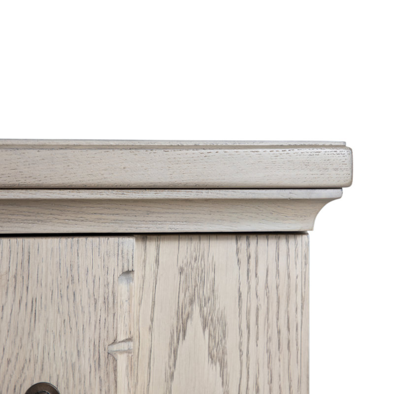 Antonio Chest