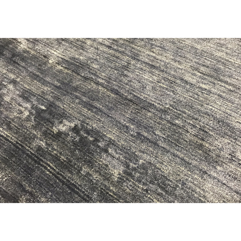 Tapis bleu foncé noué à la main de haute qualité