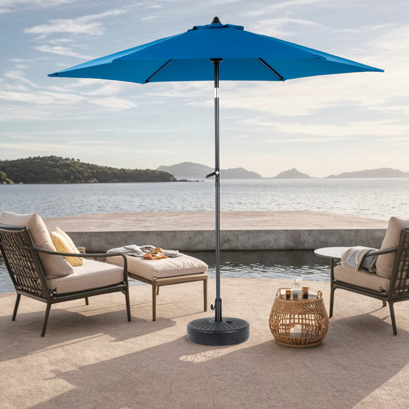 Parasol de table d'extérieur 9 pi - bleu foncé. Structure avec 6 nervures. Manivelle facile à utiliser. Parfait pour la cour, la piscine ou la terrasse. Conception à nervures 100%. Fonctionnement parfait