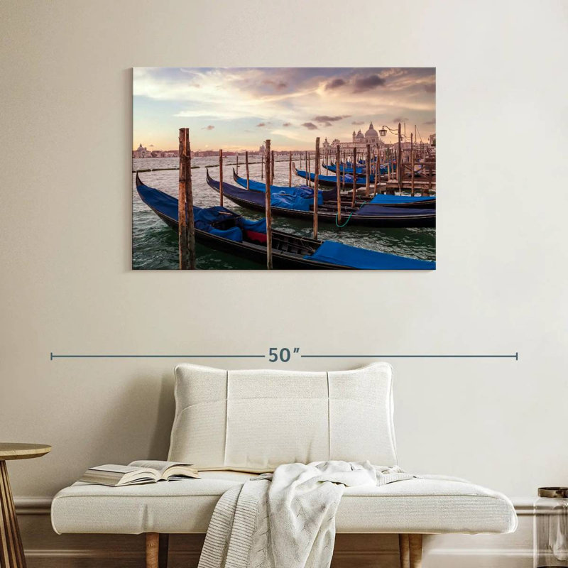 Gondoles de Venise au coucher du soleil, H 26 po x l 39 po