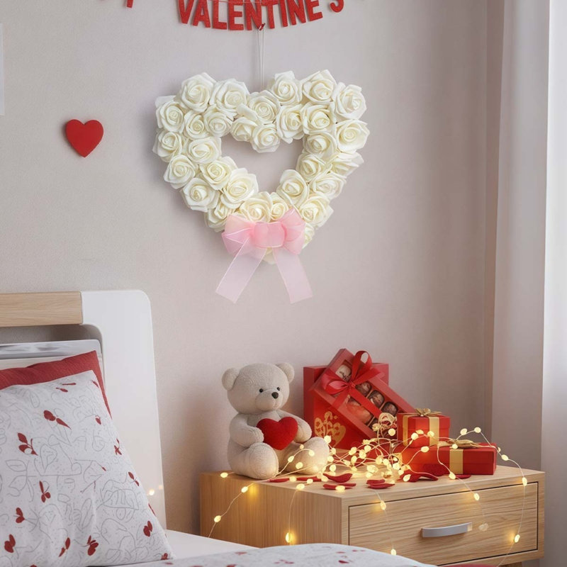 Couronne de rose en forme de cœur pour la Saint-Valentin - guirlande de roses artificielles blanches pour décorations de fête de mariage