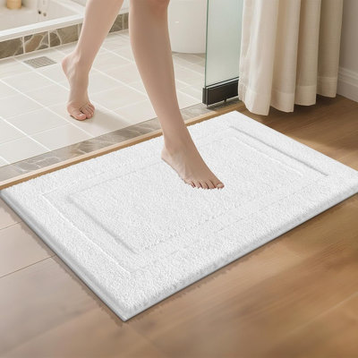 Ensemble de 2 tapis de salle de bain blancs, tapis de bain moelleux super doux, tapis de bain lavables antidérapants pour douche, baignoire, meuble-lavabo et lavabo
