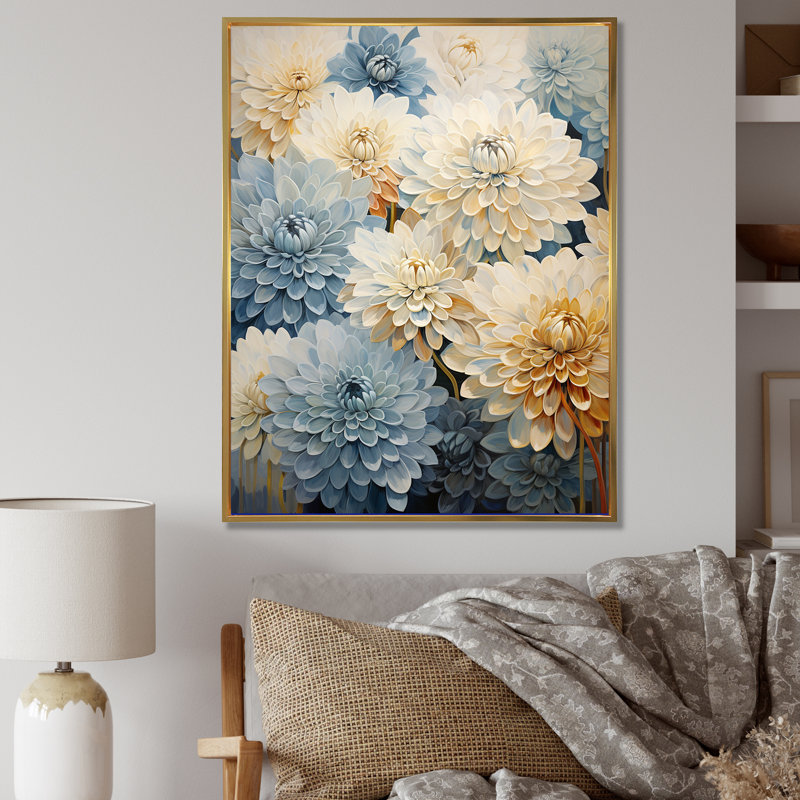 «Simplicity Mums Bloom» en beige et bleu discret IV sur toile, H 44 po x l 34 po x P 1,5 po, Cadre flottant doré