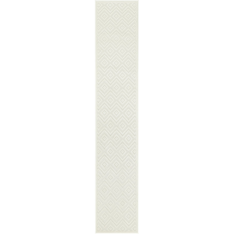 Foundry Select Versatile Diamond Ivory/White Indoor/Outdoor Area Rug
