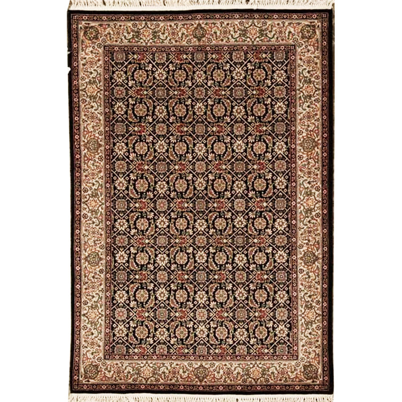 Tapis noir et ivoire de haute qualité noué à la main