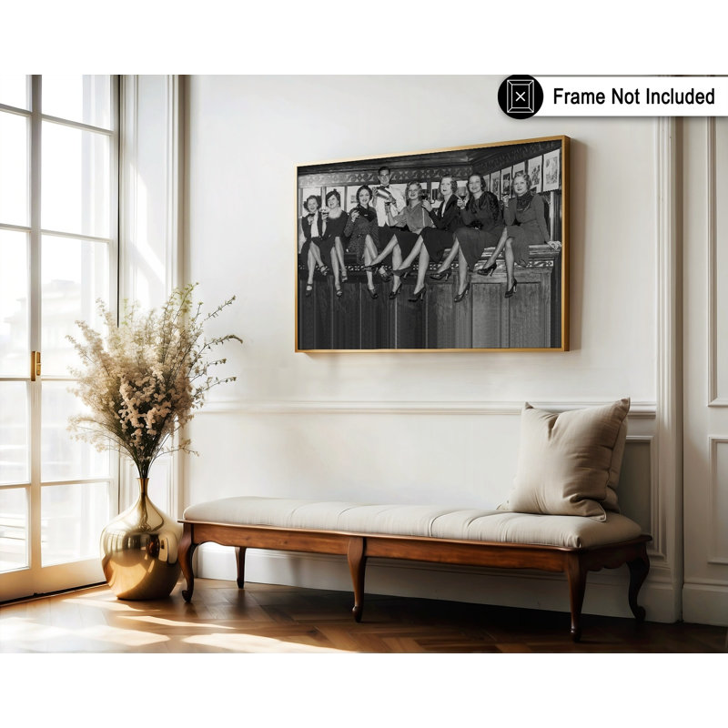 Femmes assises sur un bar, Sans cadre, Affiche, H 08 po x l 10 po