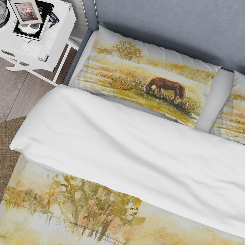 Horse Grazing On A Meadow - Ensemble de housse de couette Farmhouse - Microfibre de polyester