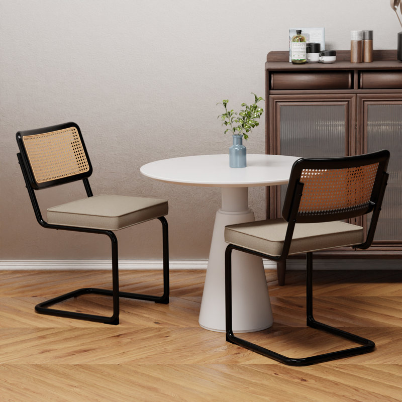 Chaise d'appoint rembourrée en velours Amyris, Nouveau beige, Noir