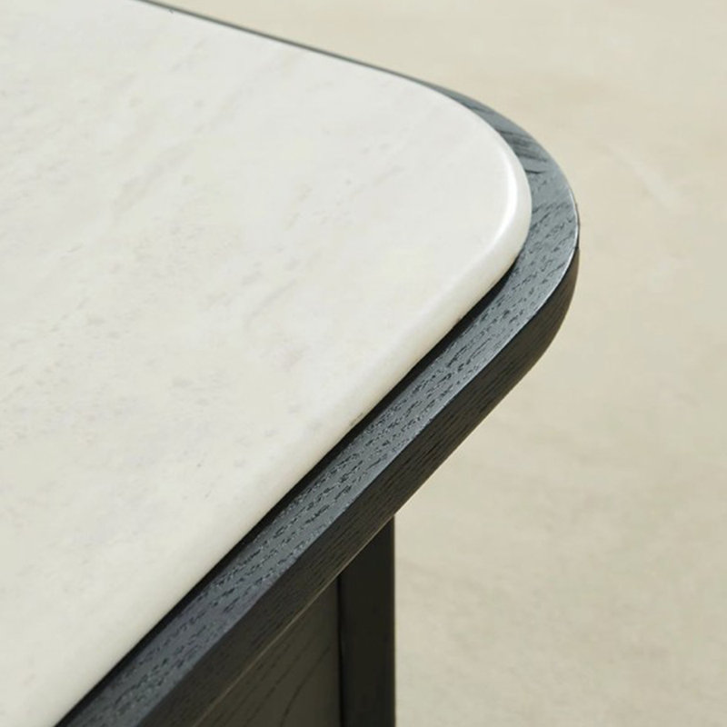Table basse au design minimaliste