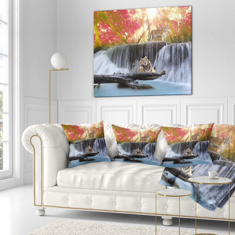 Tigre dans la jungle - Coussin décoratif à imprimé paysage