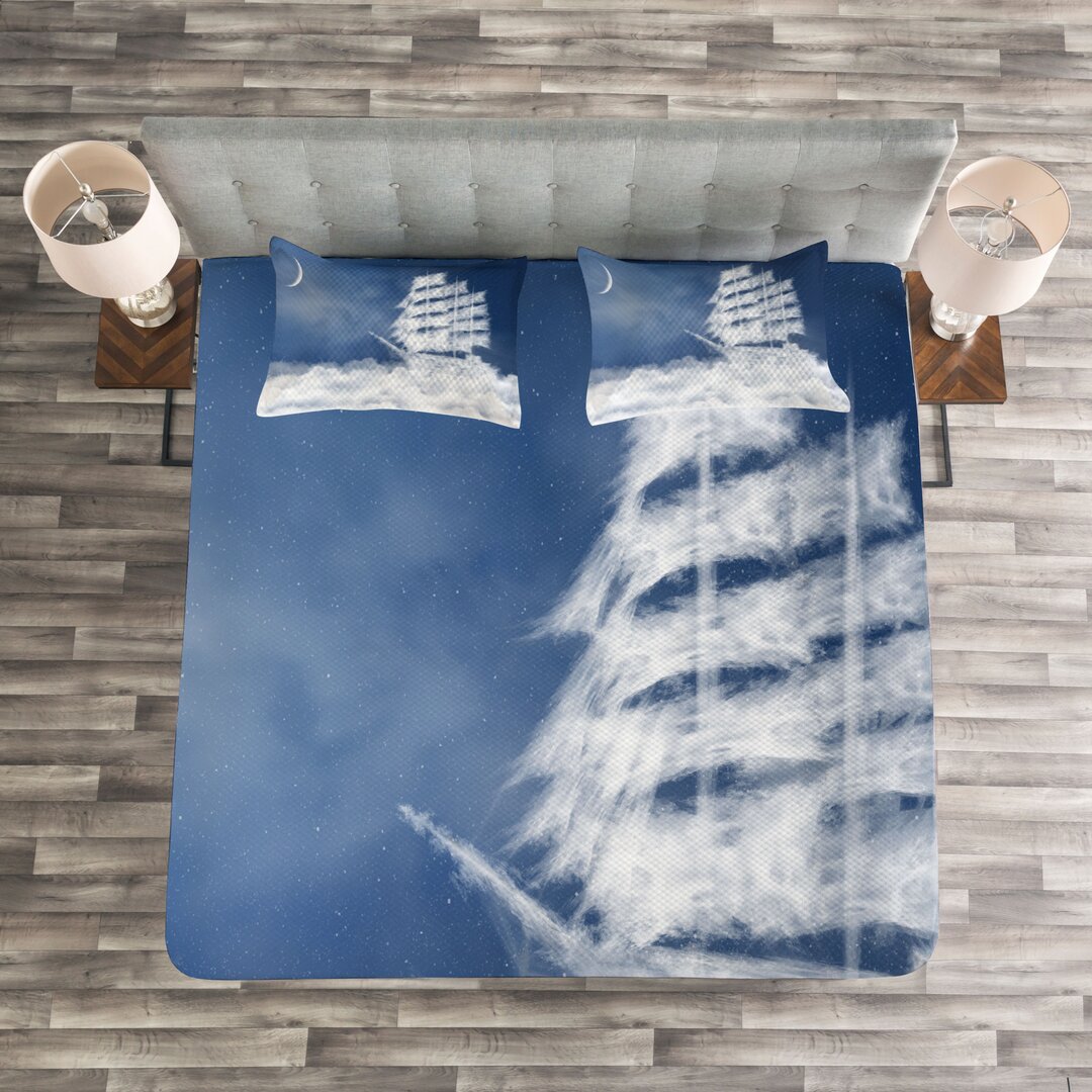 Gestepptes Bettdecken-Set mit 2 Kissenbezügen, Wolken Schiff in Himmel, Abstrakte Kunst, Blau Weiss