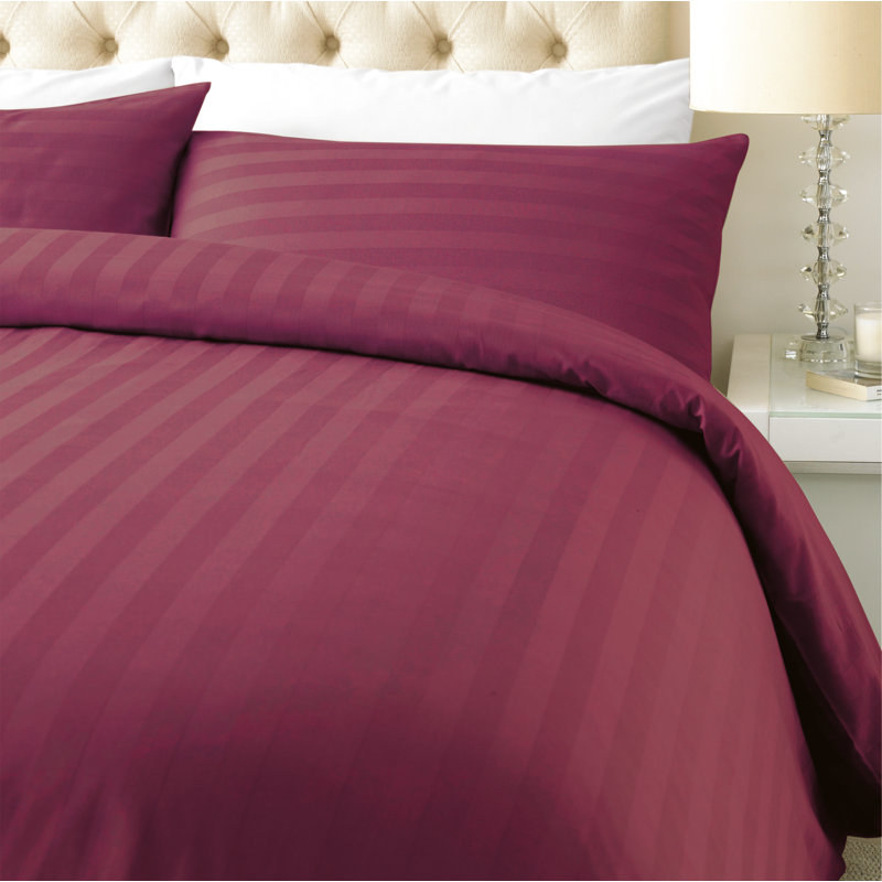 Nome Satin Solid Colour Duvet Cover Set with Pillowcases Included, Burgundy, Kingsize - 2 Standard Pillowcases