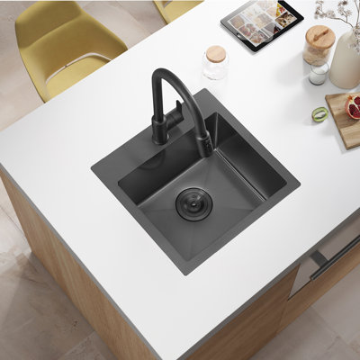 Lavabo de cuisine à cuve simple en acier inoxydable de 18 po avec crépine Attop