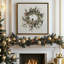 Impression sur toile « Couronne de Noël aux baies II » (40,6 cm x 40,6 cm) dans un cadre blanc-2076477496-2076477497