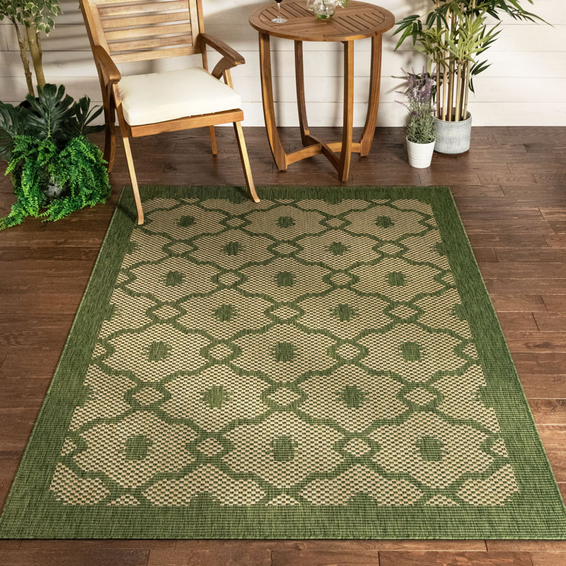 Geometric Synthetic Indoor / Outdoor Area Rug, Rectangle 240 x 300 cm