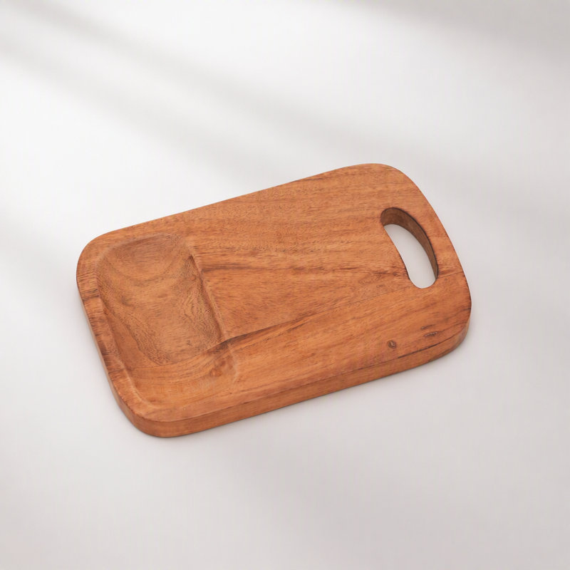Planche à découper en bois d'acacia avec poignée intégrée, fabriquée à la main pour une utilisation polyvalente en cuisine, fini naturel, 19,7 x 1,9 x 30,5 cm